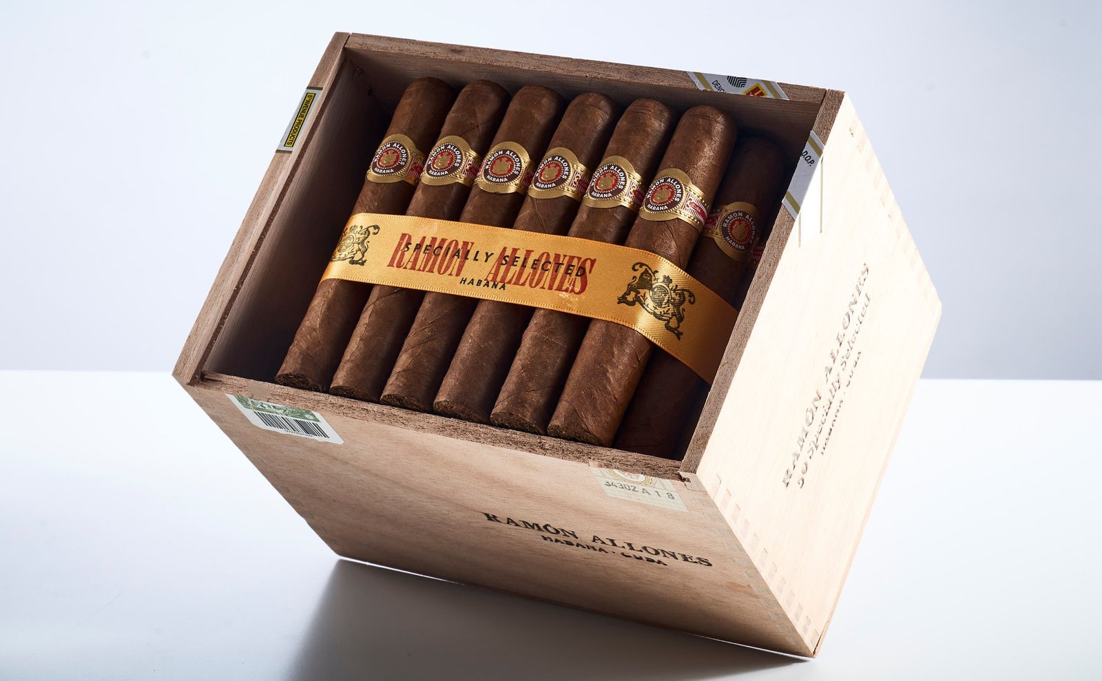 Ramón Allones - Specially Selected